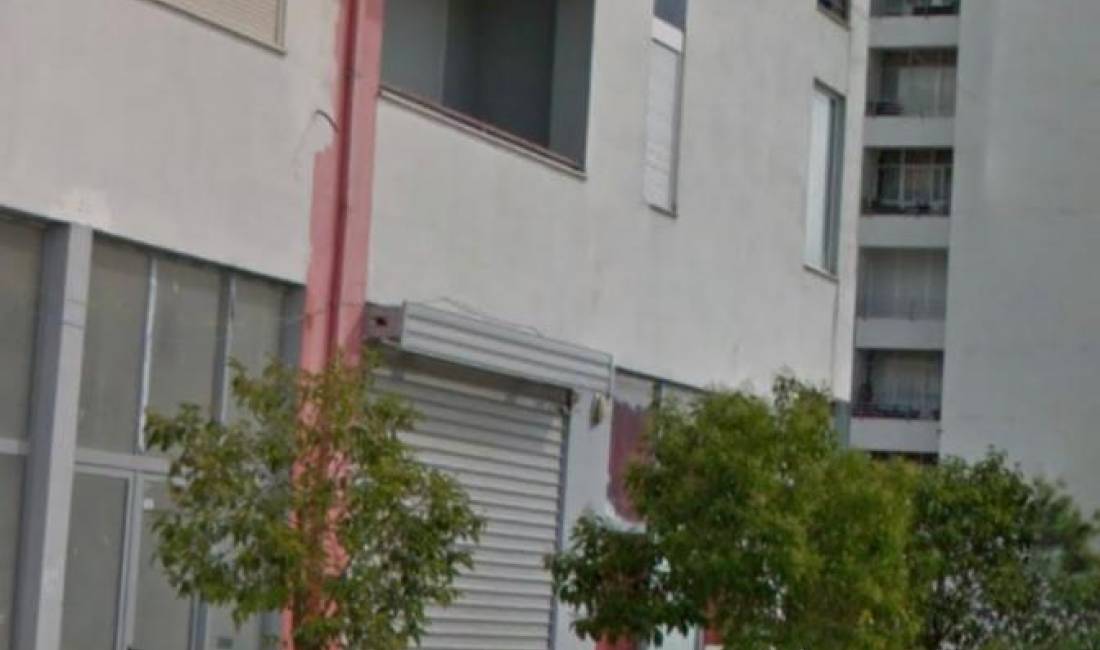 Jepet me qera Dyqan ne Astir