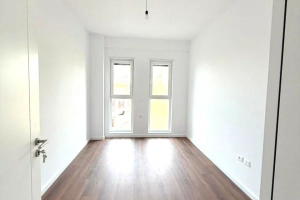 Shtepi ne shitje Apartament ne Tirane, 2+1, Mobilimi Bosh, pa mobiluar, Pagesa 125,400  Euro.