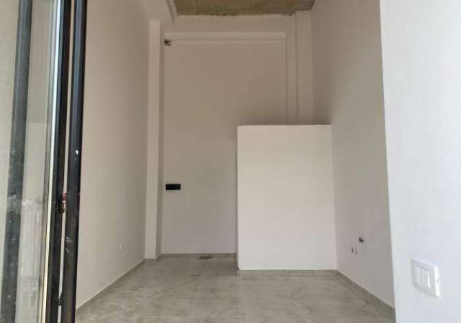 Ambient biznesi me qera 1+1 ne Tirane - 27,000 Leke