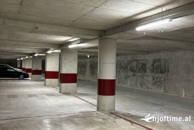 Business Property in Sale 4+1 in Tirana - 20,000 Euro