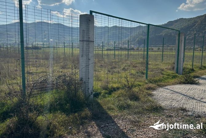 Toke ne shitje ne Fortuzaj