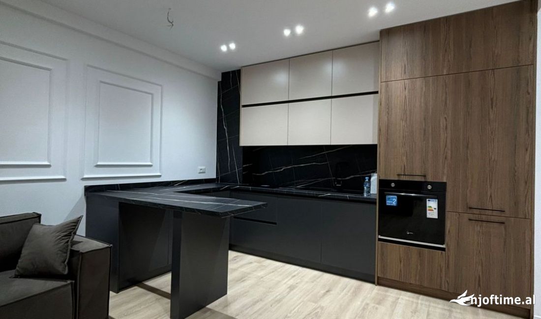 Shtepi ne shitje Apartament ne Tirane, 1+1, Mobilimi E mobiluar, Pagesa 230,000  Euro.