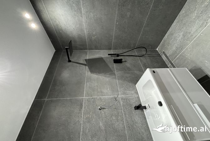 Shtepi ne shitje Apartament ne Tirane, 1+1, Mobilimi E mobiluar, Pagesa 230,000  Euro.