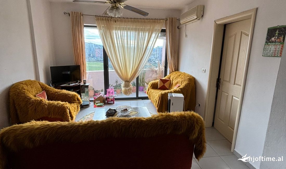 Shtepi ne shitje Apartament ne Tirane, 2+1, Mobilimi Bosh, pa mobiluar, Pagesa 150,000  Euro.