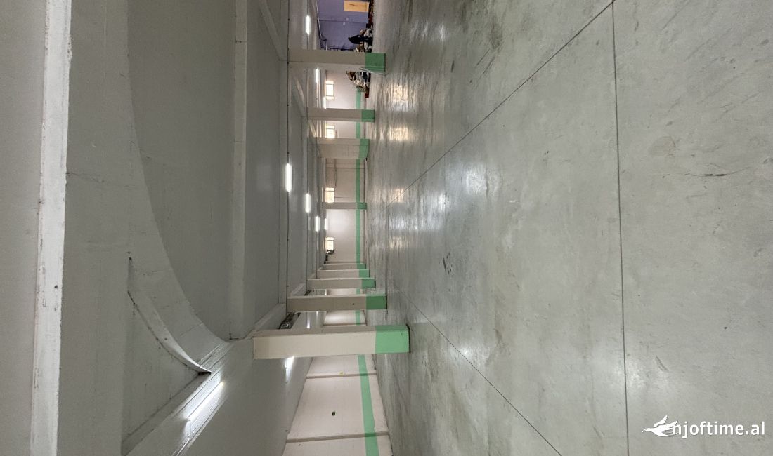 Magazine me qira ne Kombinat