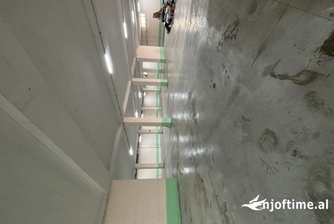 Business Property in Sale 4+1 in Tirana - 4,000 Euro