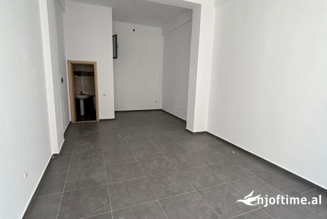 Business Property in Sale 1+1 in Tirana - 91,000 Euro