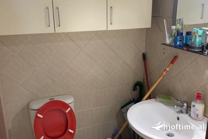 Shtepi ne shitje Apartament ne Tirane, 3+1, Mobilimi E mobiluar, Pagesa 325,000  Euro.