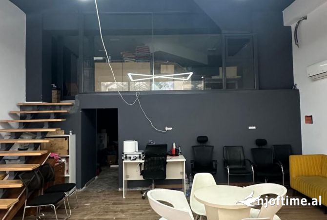 Ambiente Commerciale in Affitto 1+1 a Tirana - 500 Euro