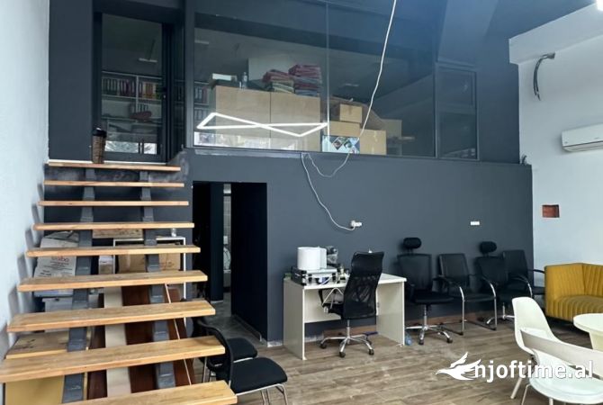 Ambiente Commerciale in Affitto 1+1 a Tirana - 500 Euro