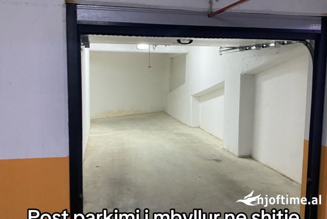 Post Parkimi ne shitje te Rruga e Kavajes
