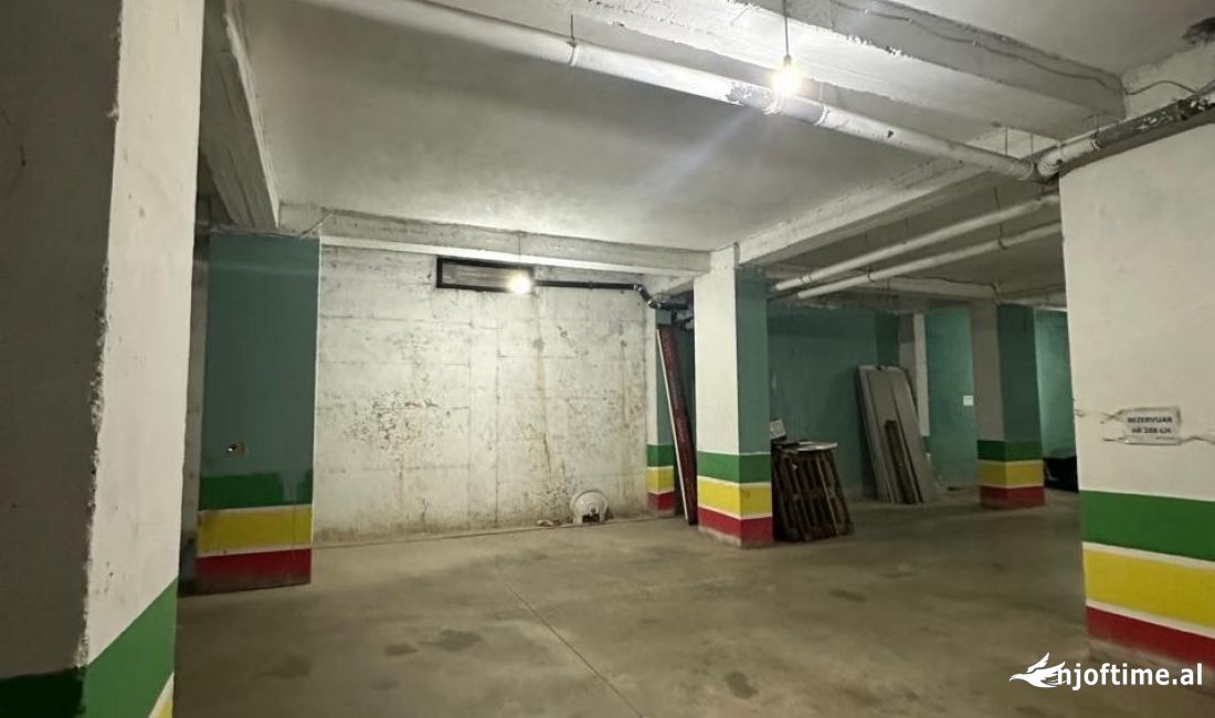 Magazine me qira ne Yzberisht