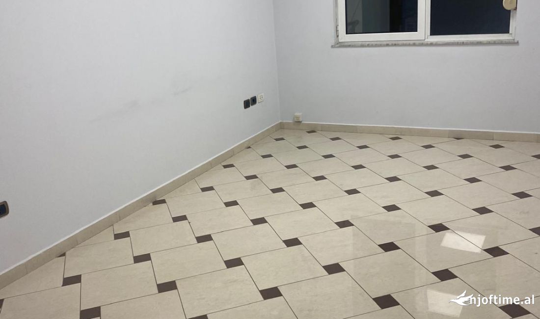 Ambjent per zyra ne Bllok prane Juvenilias !