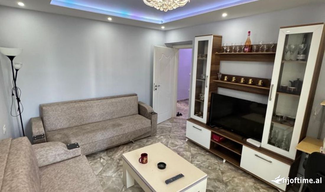 Shtepi ne shitje Apartament ne Tirane, 1+1, Mobilimi E mobiluar, Pagesa 124,000  Euro.