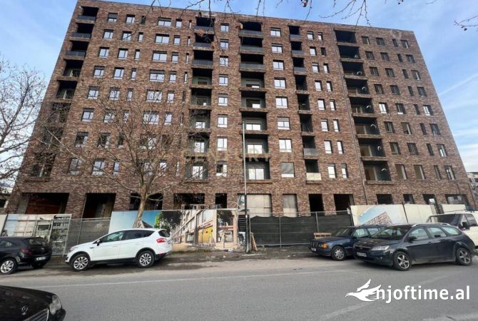 Okazion !!! Apartament 1+1 per shitje tek 5 Maj ! 