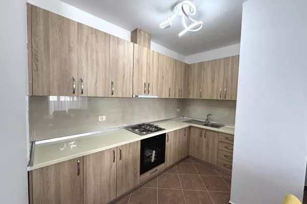 Shtepi ne shitje Apartament ne Tirane, 2+1, Mobilimi E mobiluar, Pagesa 189,000  Euro.