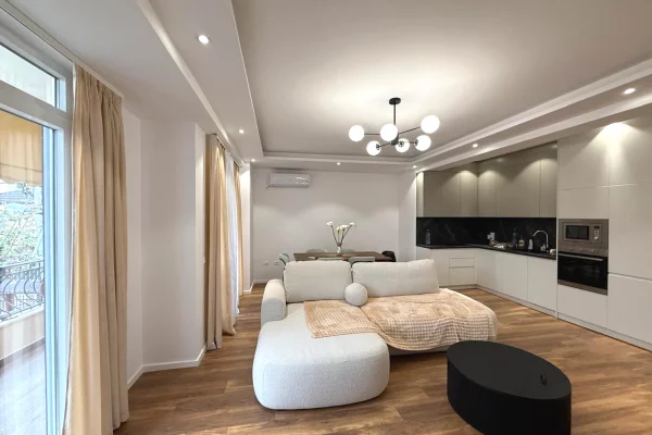 Shtepi me qera Apartament ne Tirane, 1+1, Mobilimi E mobiluar, Pagesa 550  Euro.