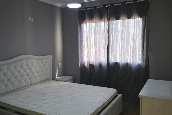 Shtepi me qera Apartament ne Tirane, 1+1, Mobilimi E mobiluar, Pagesa 65,000  Leke.