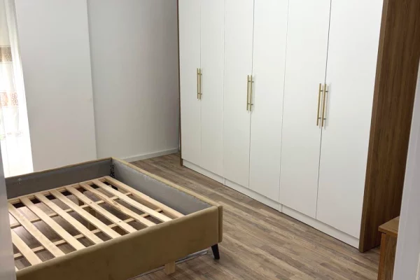 Shtepi me qera Apartament ne Tirane, 1+1, Mobilimi E mobiluar, Pagesa 55,000  Leke.