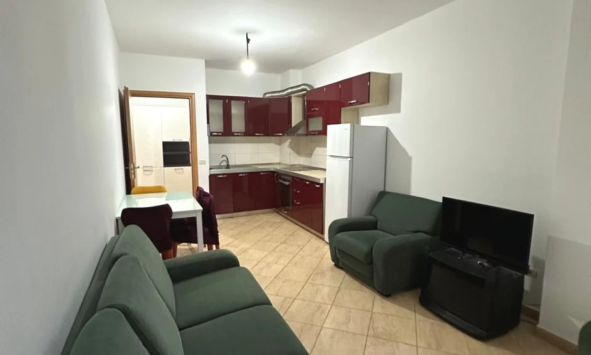 Shtepi me qera Apartament ne Tirane, 1+1, Mobilimi E mobiluar, Pagesa 40,000  Leke.