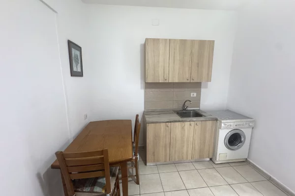 Apartament 1+1 per qira ne Laprake!