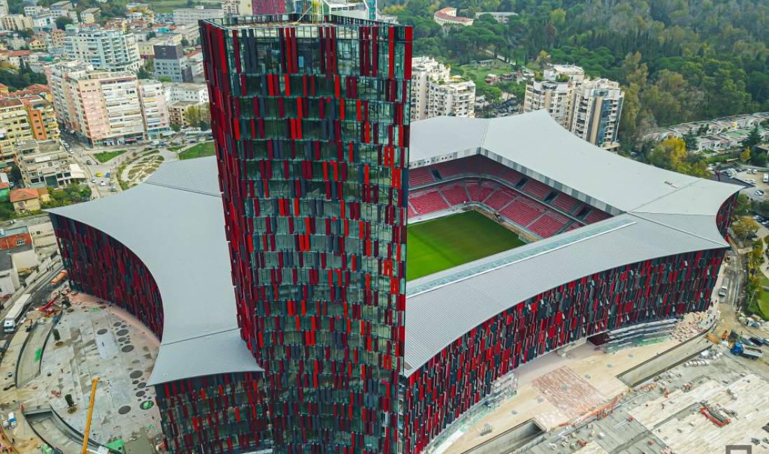 Jepet me qira Ambient Komercial prane Stadiumit Air Albania!