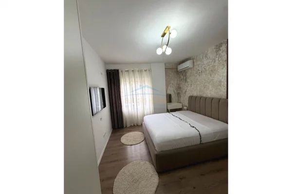 Shtepi me qera Apartament ne Tirane, 1+1, Mobilimi E mobiluar, Pagesa 650  Euro.