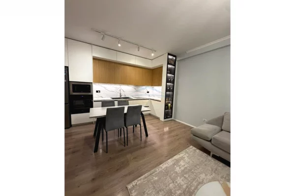 Shtepi me qera Apartament ne Tirane, 1+1, Mobilimi E mobiluar, Pagesa 650  Euro.