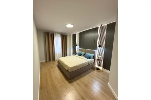 Shtepi ne shitje Apartament ne Tirane, 2+1, Mobilimi E mobiluar, Pagesa 299,000  Euro.