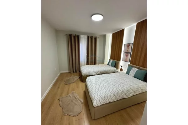 Shtepi ne shitje Apartament ne Tirane, 2+1, Mobilimi E mobiluar, Pagesa 299,000  Euro.