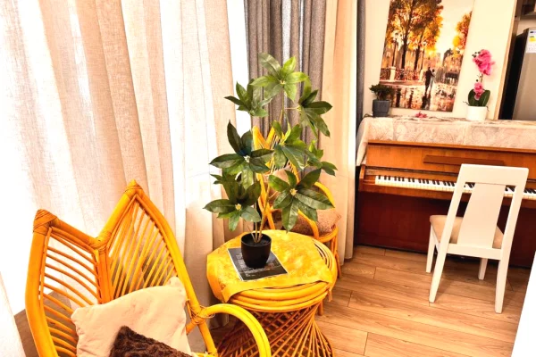 Shtepi me qera Apartament ne Tirane, 3+1, Mobilimi E mobiluar, Pagesa 1,200  Euro.