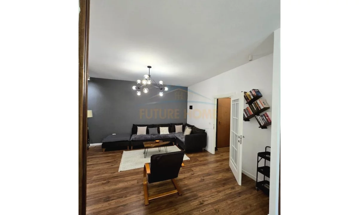 Shtepi me qera Apartament ne Tirane, 2+1, Mobilimi E mobiluar, Pagesa 1,100  Euro.