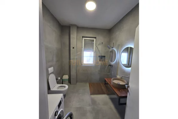 Shtepi me qera Apartament ne Tirane, 2+1, Mobilimi E mobiluar, Pagesa 1,100  Euro.