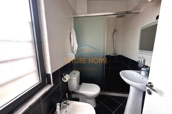 Shtepi ne shitje Apartament ne Tirane, 3+1, Mobilimi E mobiluar, Pagesa 1,900,000  Euro.