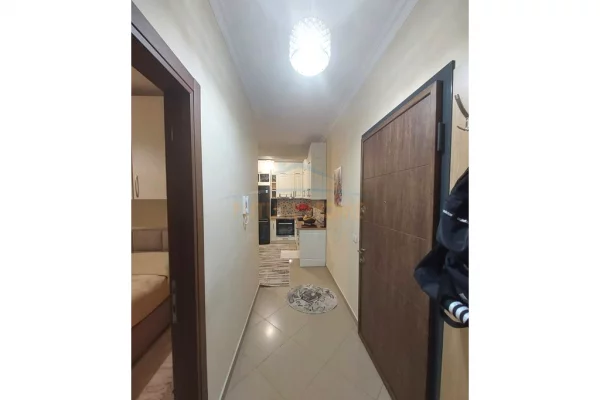 Shtepi ne shitje Apartament ne Tirane, 1+1, Mobilimi E mobiluar, Pagesa 140,000  Euro.