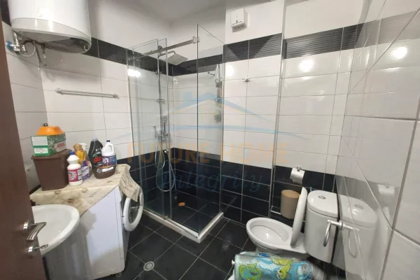 Shtepi ne shitje Apartament ne Tirane, 1+1, Mobilimi E mobiluar, Pagesa 140,000  Euro.