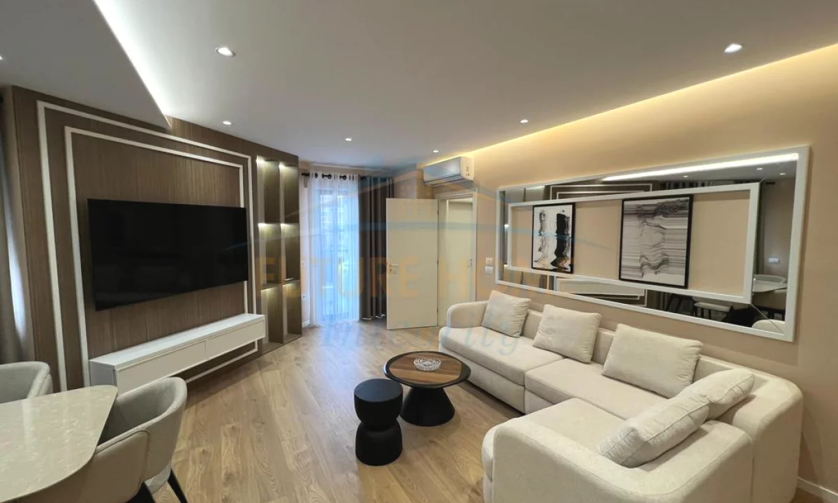 Shtepi ne shitje Apartament ne Tirane, 2+1, Mobilimi E mobiluar, Pagesa 370,000  Euro.