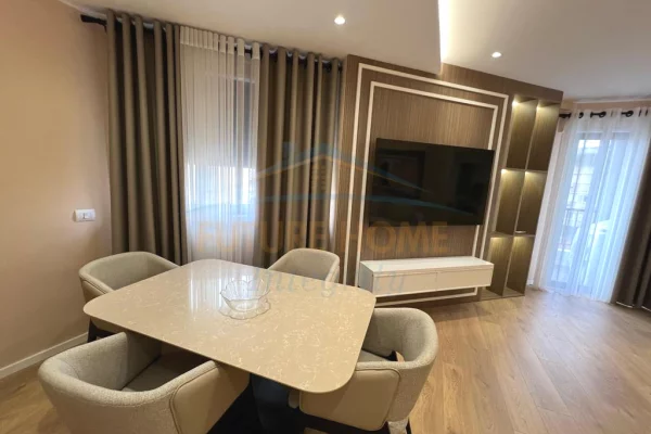 Shtepi ne shitje Apartament ne Tirane, 2+1, Mobilimi E mobiluar, Pagesa 370,000  Euro.