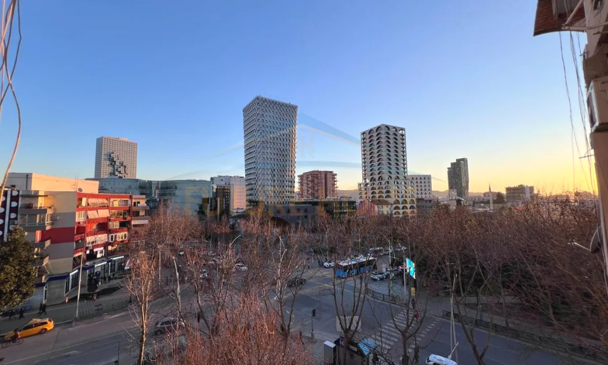 Qera, Apartament 3+1 per Zyra, Qender, Tirane.