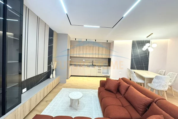 Shtepi ne shitje Apartament ne Tirane, 2+1, Mobilimi E mobiluar, Pagesa 182,000  Euro.