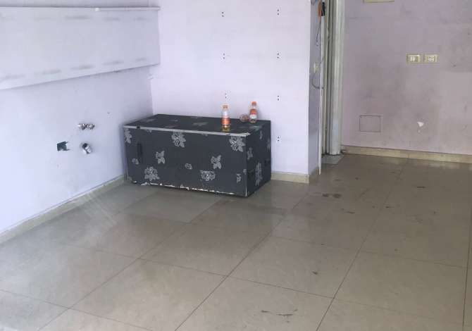 Ambient biznesi me qera 1+1 ne Tirane - 70,000 Leke