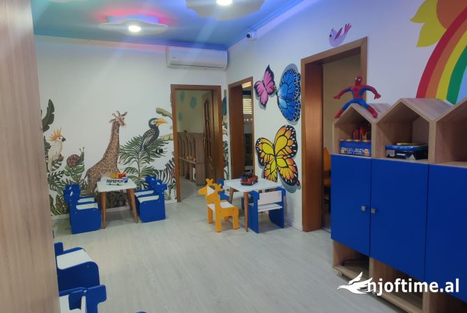 Business Property for Rent 3+1 in Tirana - 1,000 Euro