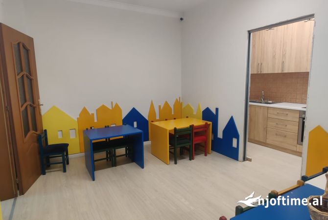 Business Property for Rent 3+1 in Tirana - 1,000 Euro