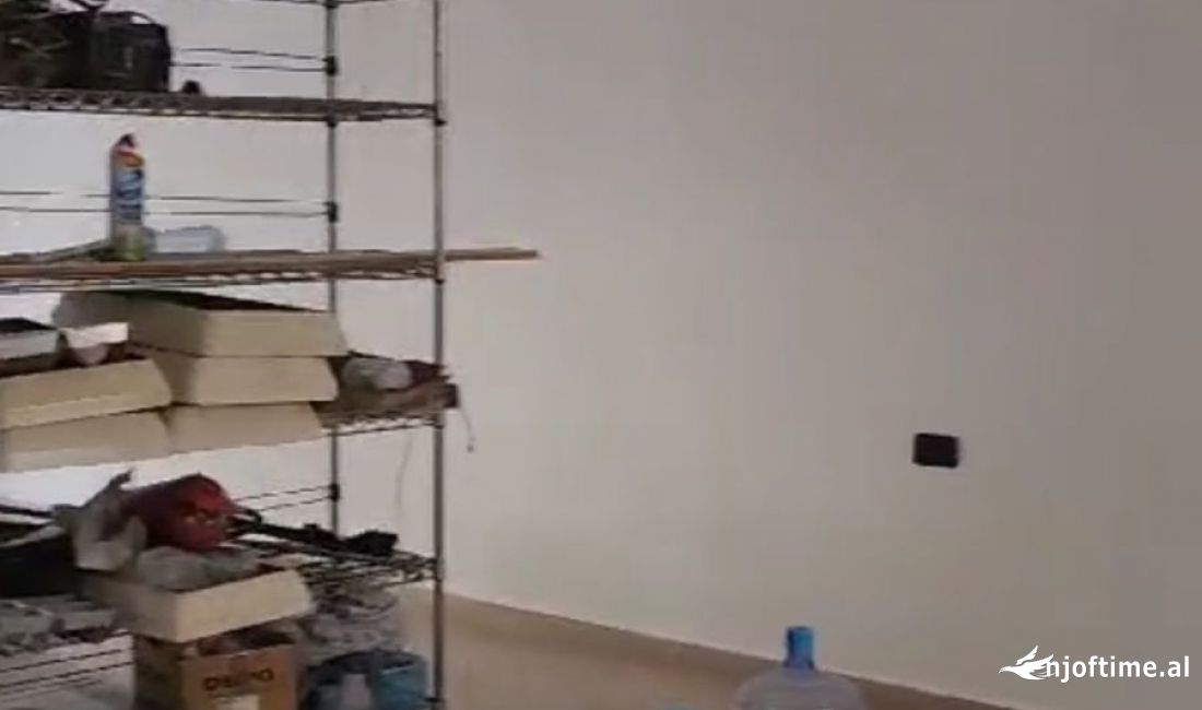 JEPET ME QERA DYQAN 85M2 1000 EURO STACIONI I TRENIT