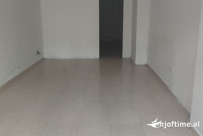 Business Property for Rent 1+1 in Tirana - 700 Euro