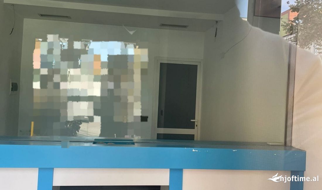 JEPET ME QERA DYQAN 21M2 700 EURO STACIONI I TRENIT