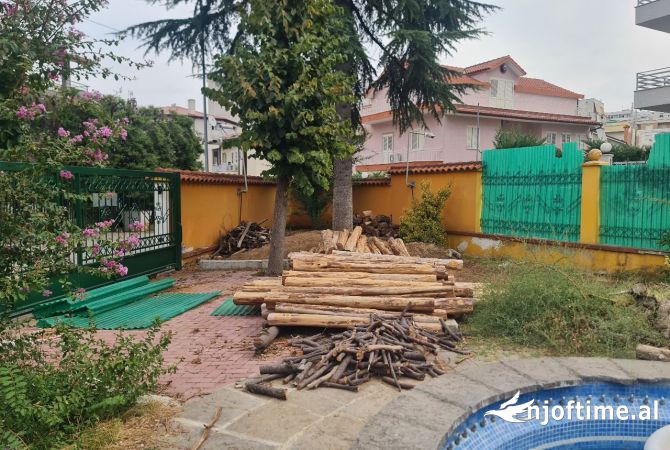 JEPET ME QERA VILE 1550 M2 10000 EURO SELITE