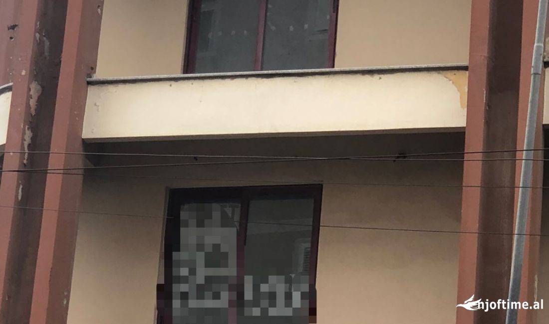 JEPET ME QERA  VILE 5 KATESHE 2000M2 22000 EURO IRFAN TOMINI