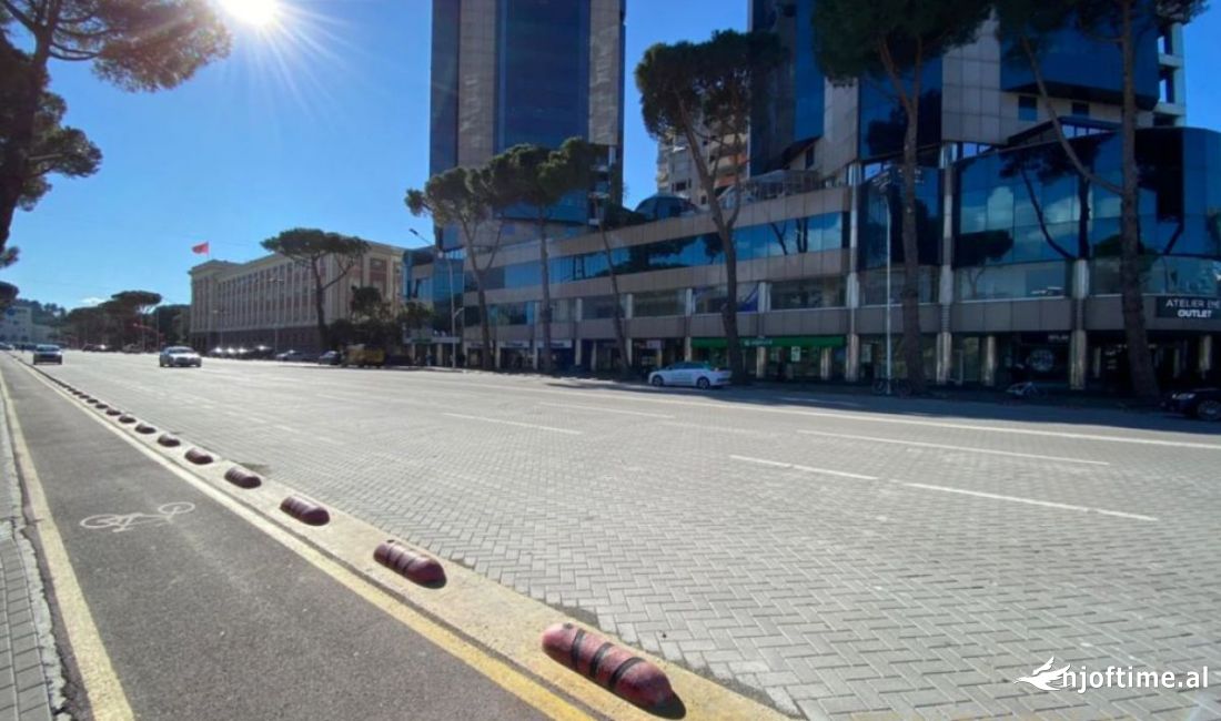 JEPET ME QERA ZYRE 30M2 750 EURO KULLAT BINJAKE