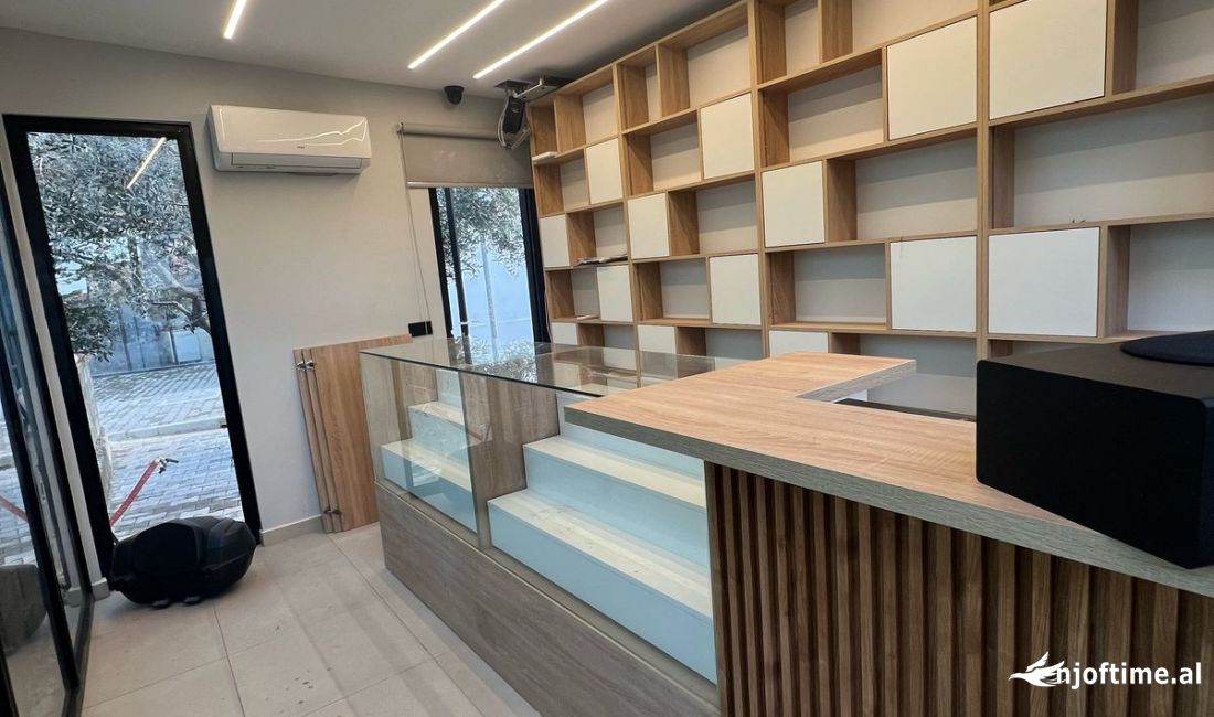 JEPET ME QERA DYQAN  25M2 300 EURO DON BOSKO